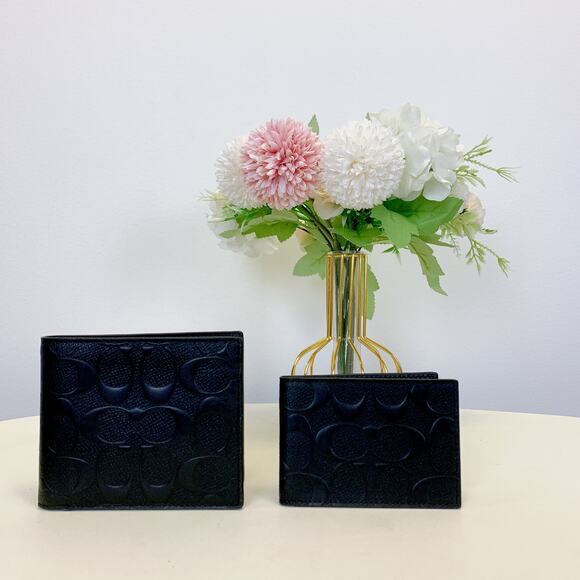 Coach CR957 3 In 1 Wallet In Signature Leather IN Black - Picture 1 of 5